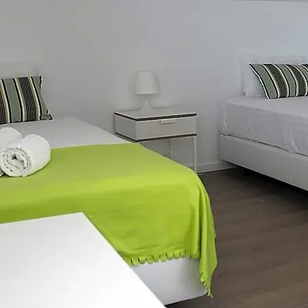 Uau Hostel *