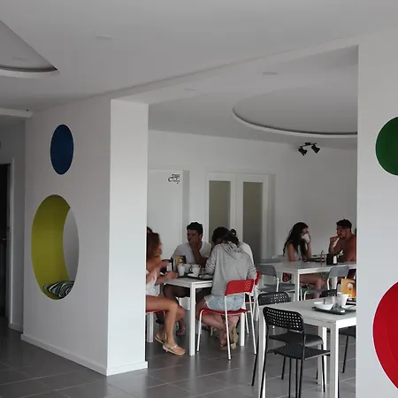 Uau Hostel Figueira da Foz